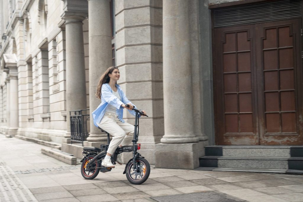DYU Bicicletta Elettrica sotto £600 UK: è la Pieghevole A5 la Migliore E-Bike per Rapporto Qualità-Prezzo del 2025? 1