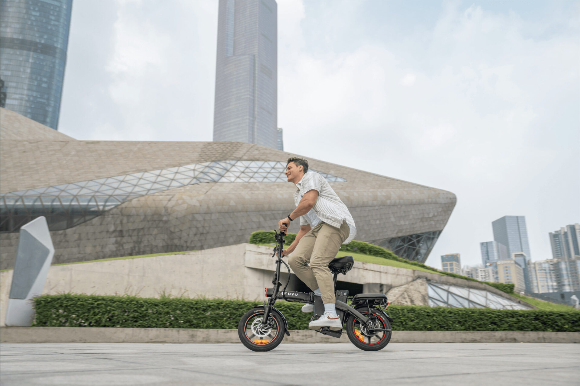 Il futuro della ricarica delle e-bike: wireless e a energia solare 4