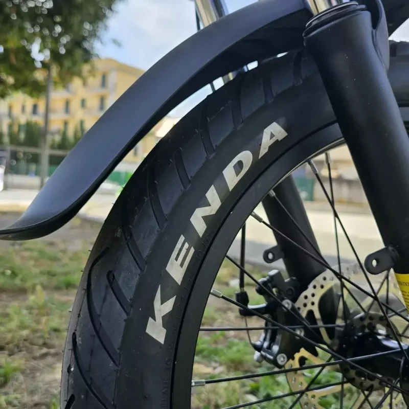 Fat Bike Elettrica Tornado V1.0 250W con Batteria Integrata – Potente e Versatile 2