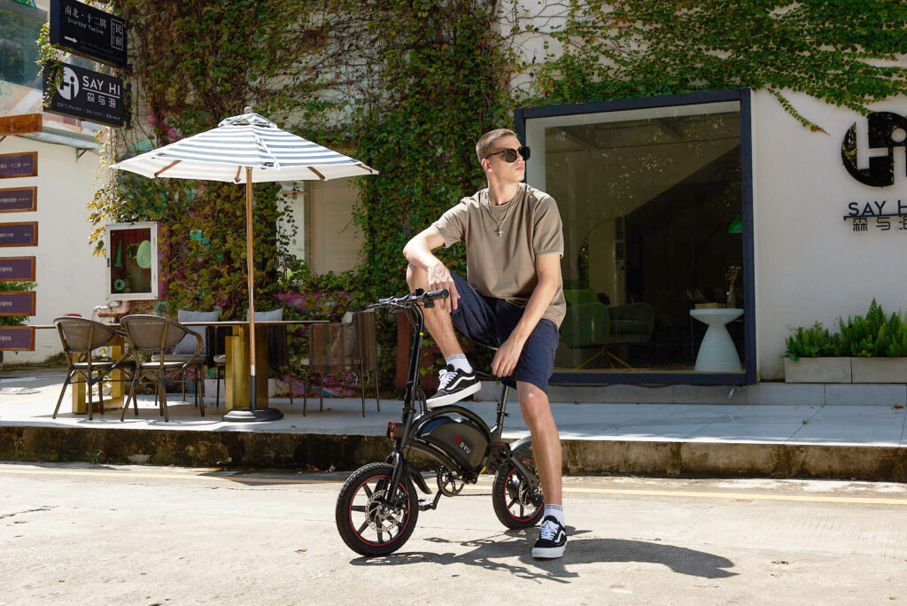 Piega, metti nel bagagliaio e parti – libertà con DYU D3F 17