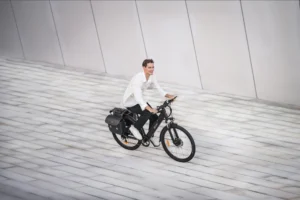 Recensione DYU C5: la verità dopo 30 giorni di guida in città (2026) 4